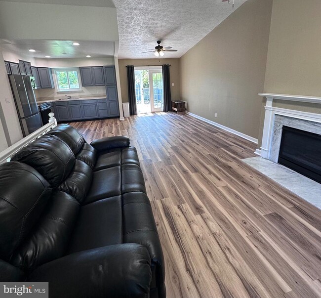 Building Photo - 45675 Schooner Ct