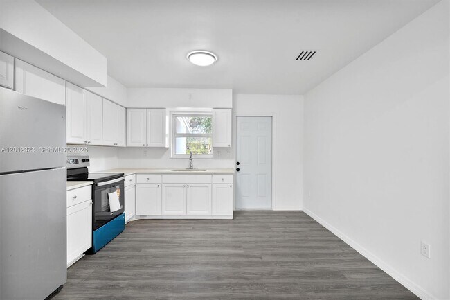 Building Photo - 1061 NW 108th Terrace