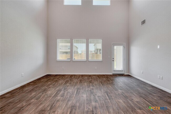 Building Photo - 113 Finley Rae Dr