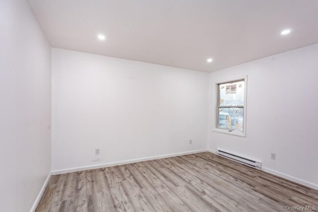 Building Photo - 300 Highland Ave