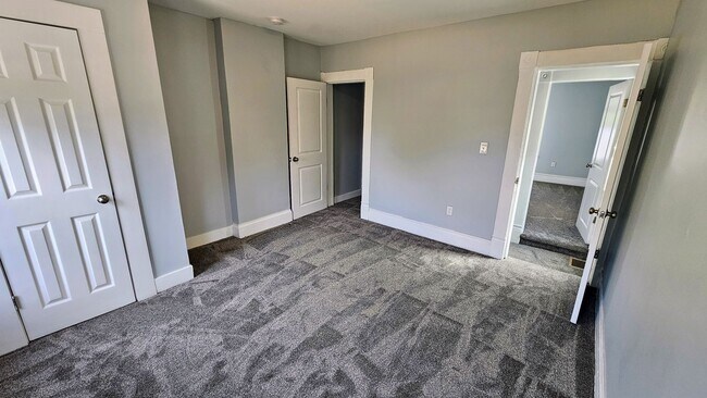 Building Photo - 142-144 West Park Avenue