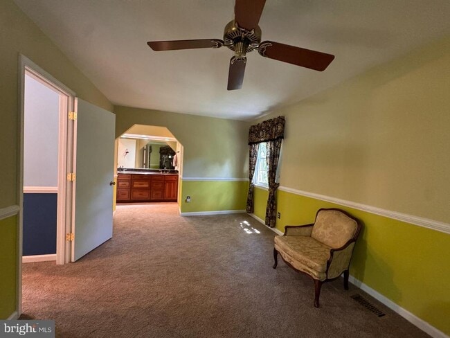 Building Photo - 2026 Admiral Dr