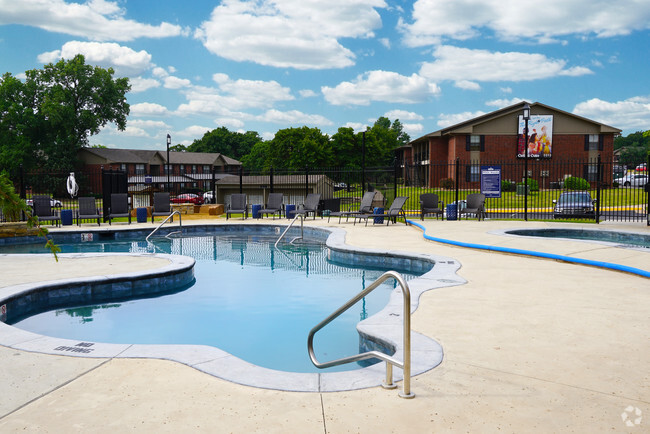 Building Photo - Oxford Oaks Apartments