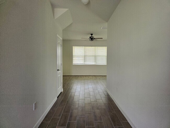 Building Photo - 3064 Sanctuary Dr