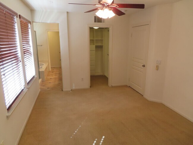 Building Photo - 3125 Harbor Ridge Ln