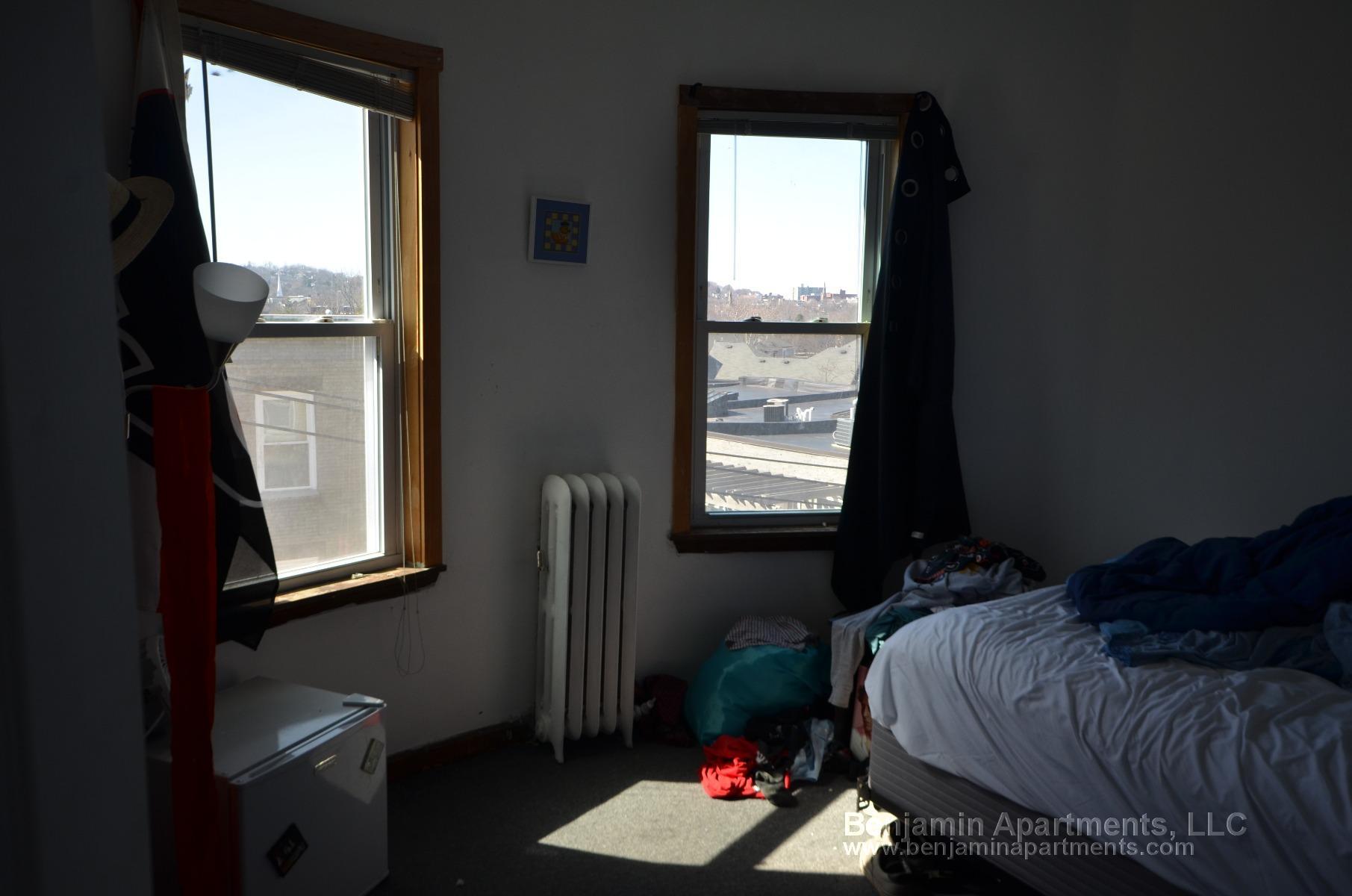 Building Photo - 10 Parker Hill Ave