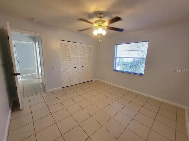 Building Photo - 8542 Braxton Dr