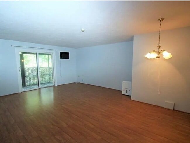 Building Photo - 76 Highwood Dr