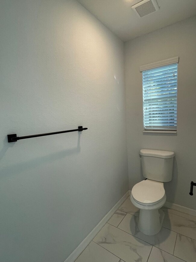 Building Photo - **SHOWS LIKE NEW!**