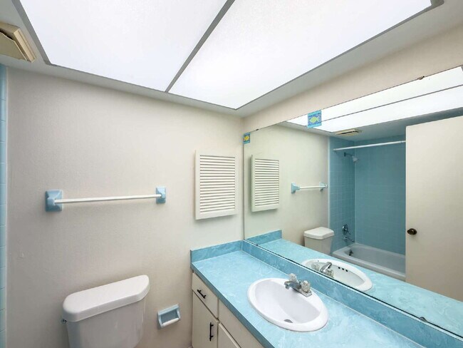Building Photo - Available for immediate occupancy!