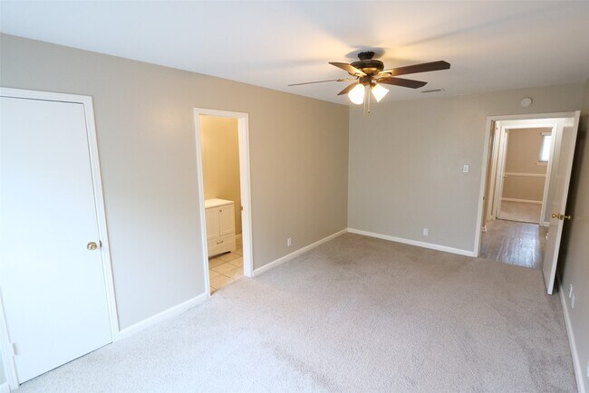 Building Photo - 5331 Inwood Dr