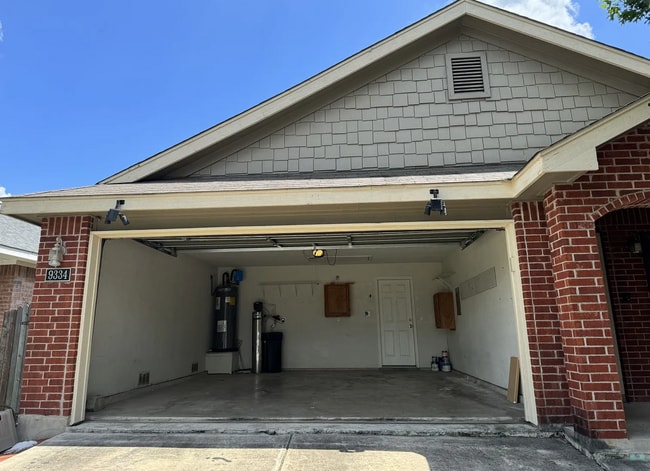 Building Photo - 9334 Ingleton