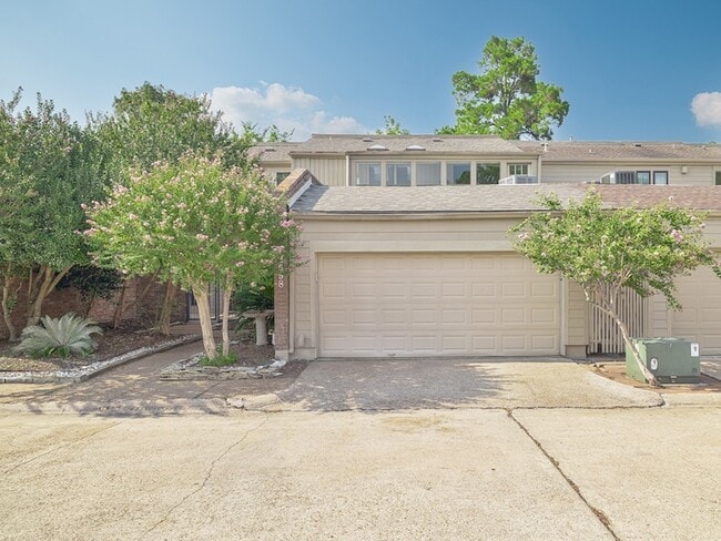 Building Photo - 12658 Briar Patch Dr