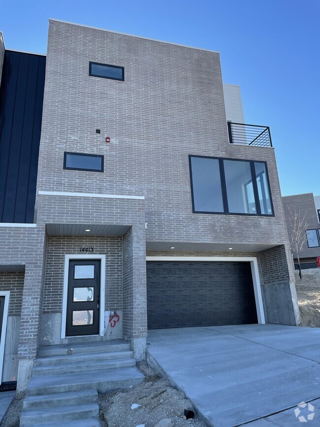 Building Photo - 14413 Champ Cove