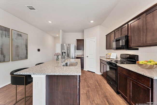 Building Photo - 140 Fireoak Dr
