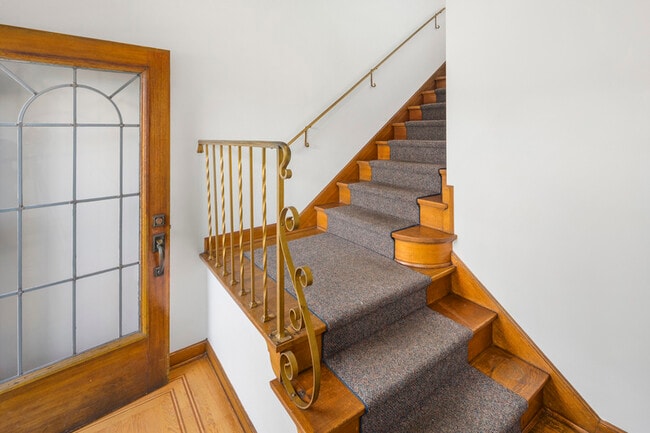 Building Photo - 711 N 68th St