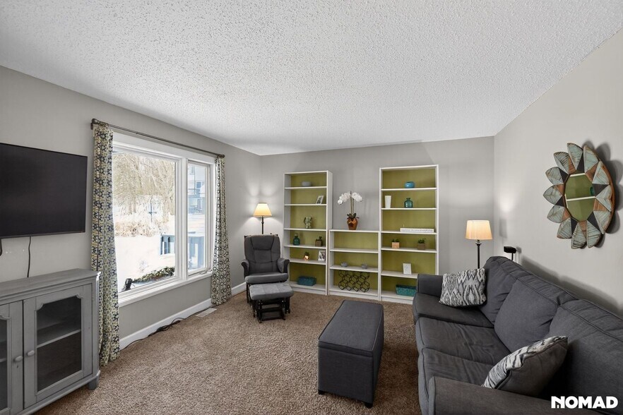 Building Photo - 18101 Stoneridge St