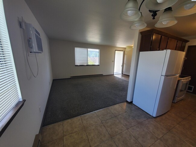 Building Photo - 3400 W Wernett Rd