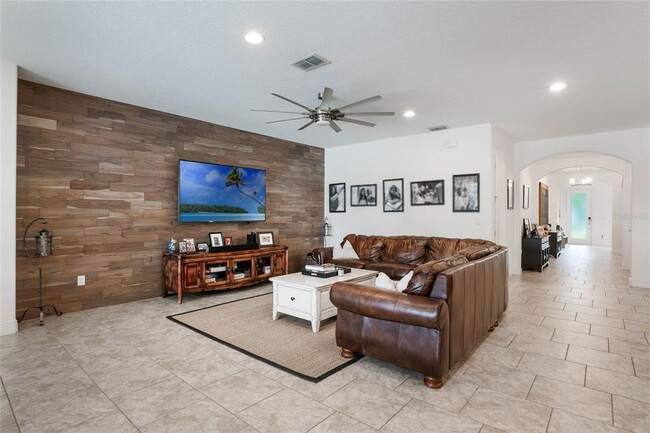 Building Photo - 6020 Marleon Dr