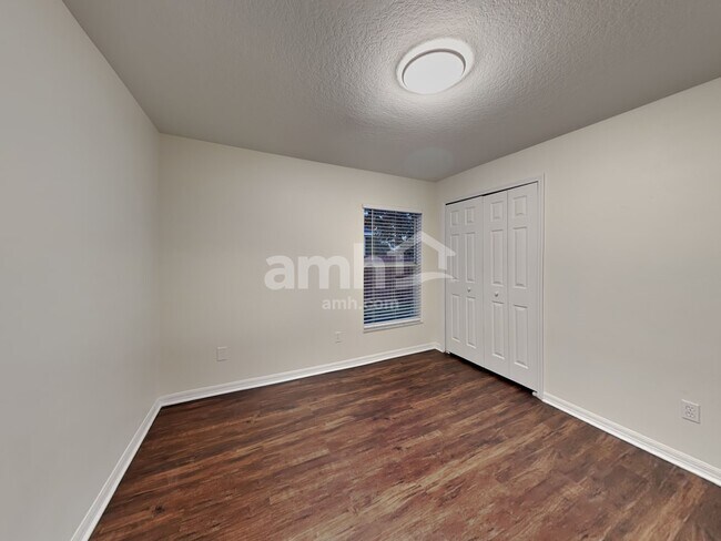 Building Photo - 2006 Ruby Red Blvd