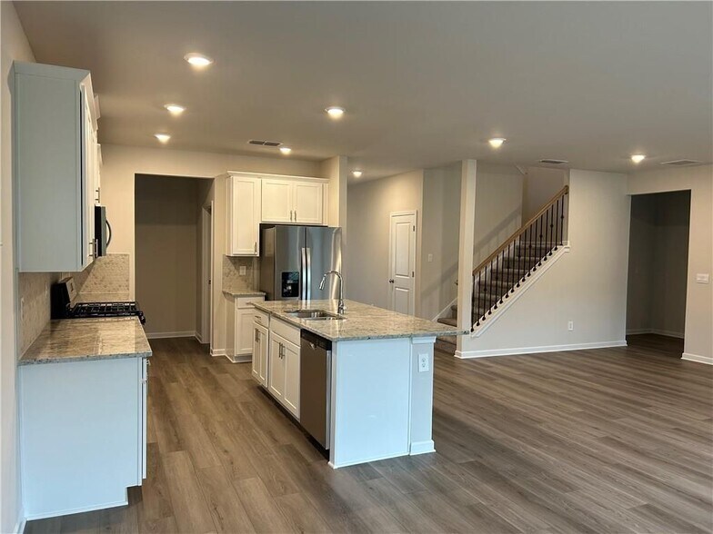 Building Photo - 6907 Winchester Pl