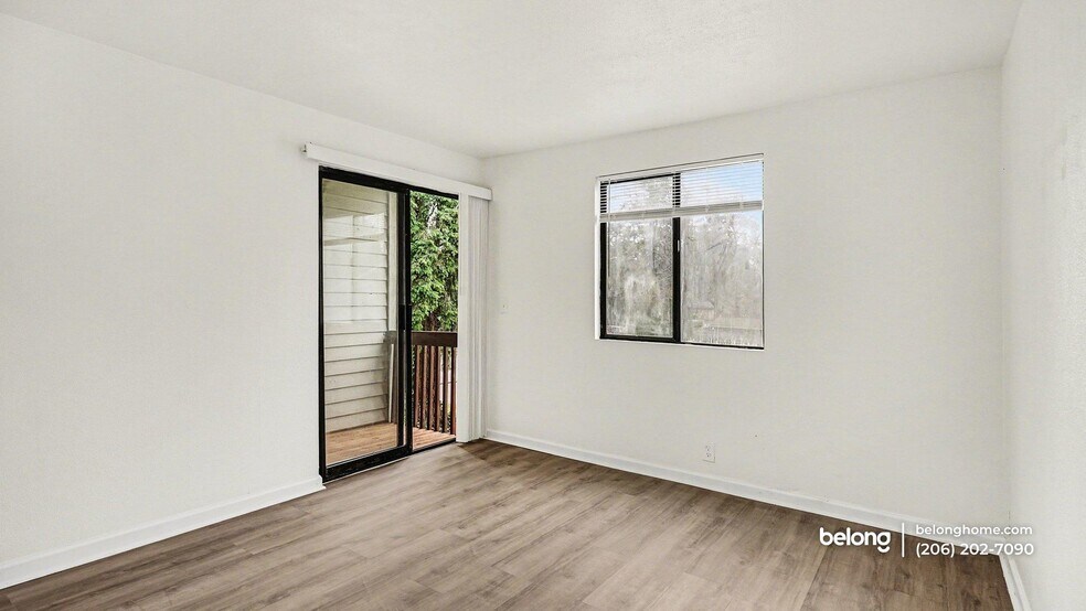 Building Photo - 16702 Linden Ave N