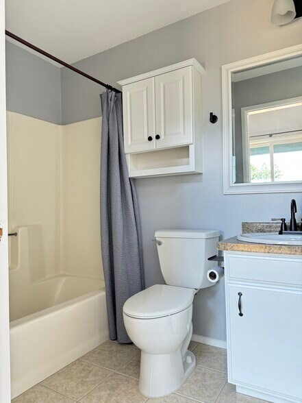 Master Bathroom - 188 Hurst Ave