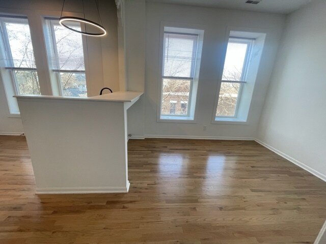 Building Photo - 651 N Paulina St