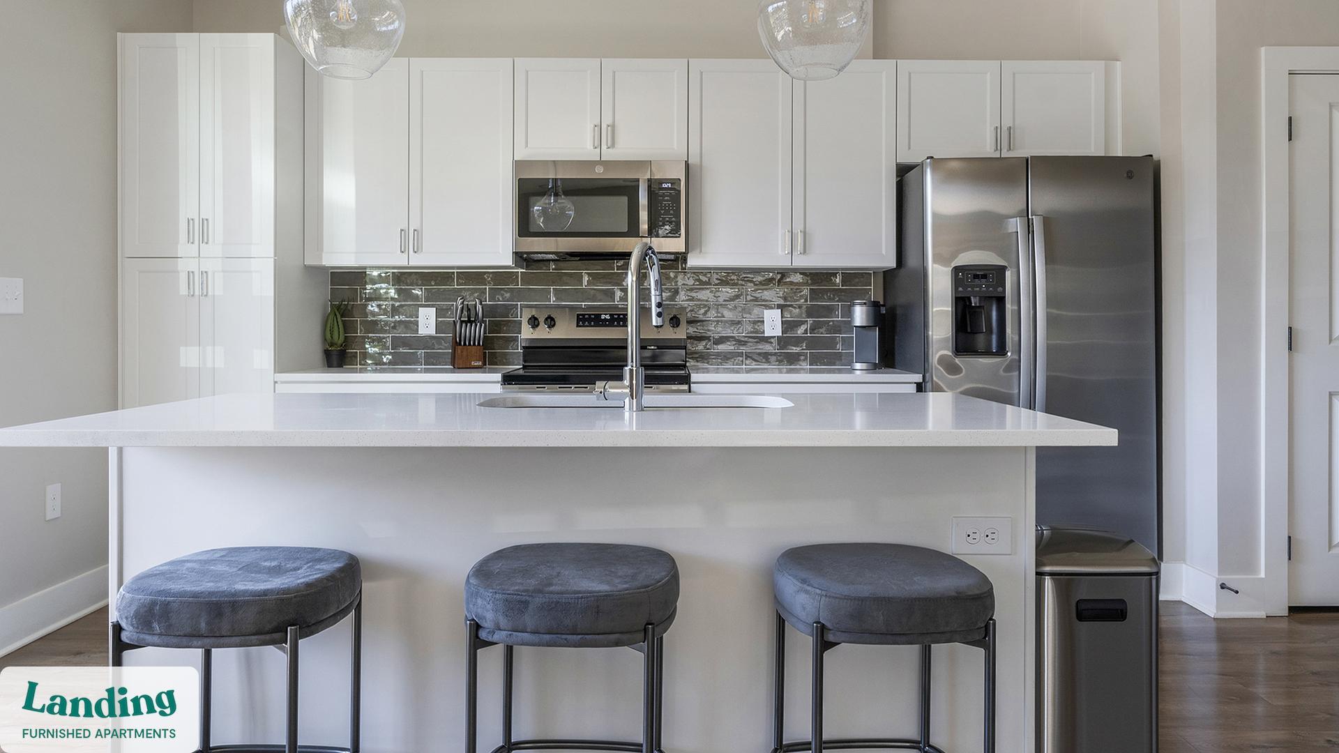 Building Photo - 1000 Forestview Dr