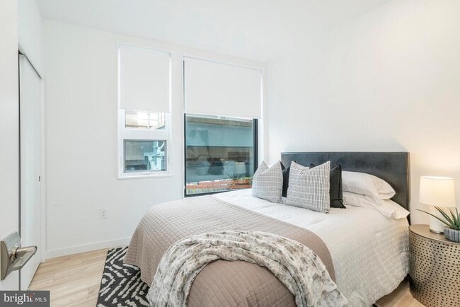 Building Photo - 1131-39 N Front St