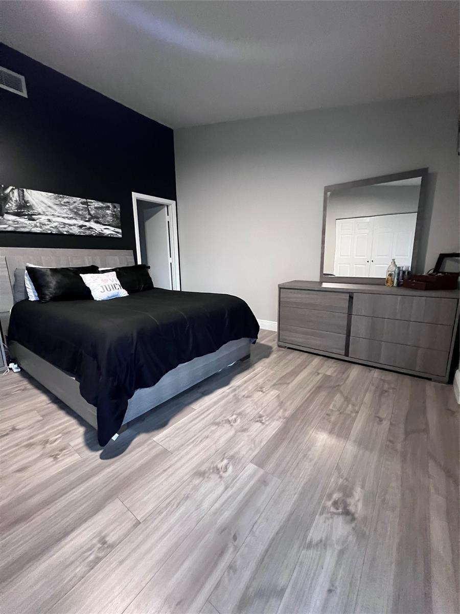 Building Photo - 6104 Channel Dr