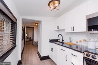 Building Photo - 610 Cathedral St