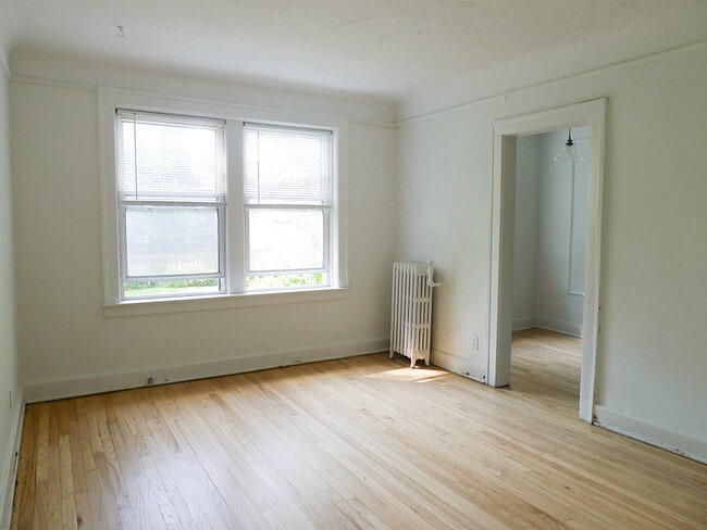 Building Photo - 1780 Van Dyke St