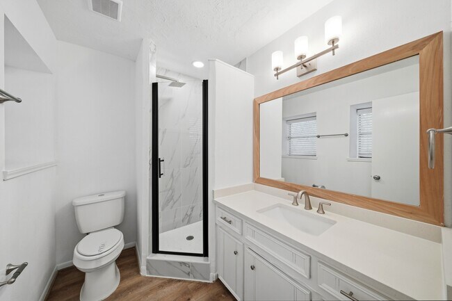 Building Photo - 12931 Westella Dr