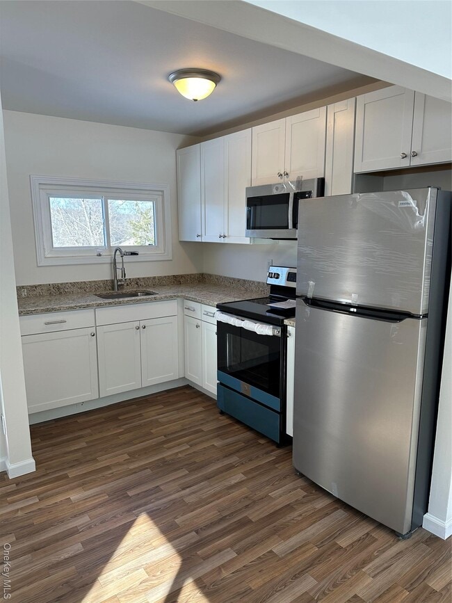 Building Photo - 9 Upper Hillman Rd