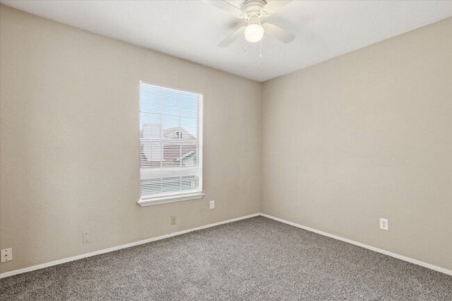 Building Photo - 6733 Dandelion Dr