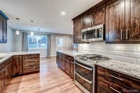 Building Photo - 953 Shadow Mountain Dr