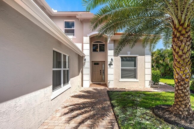 Building Photo - 8232 Heritage Club Dr