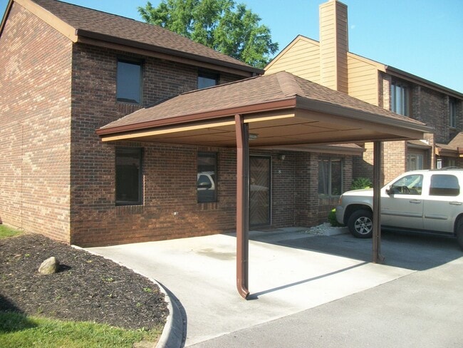 Building Photo - 3 Bedroom Condo