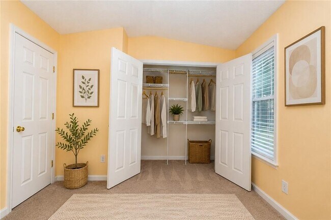 Building Photo - 1745 Kilmington Ct
