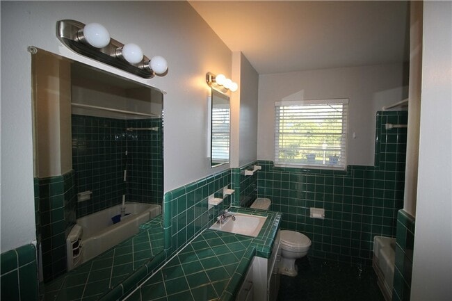 Building Photo - 6703 Vada Dr