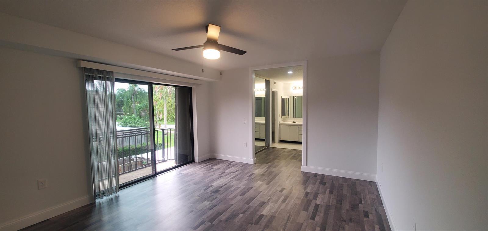 Building Photo - 704 7th Ln