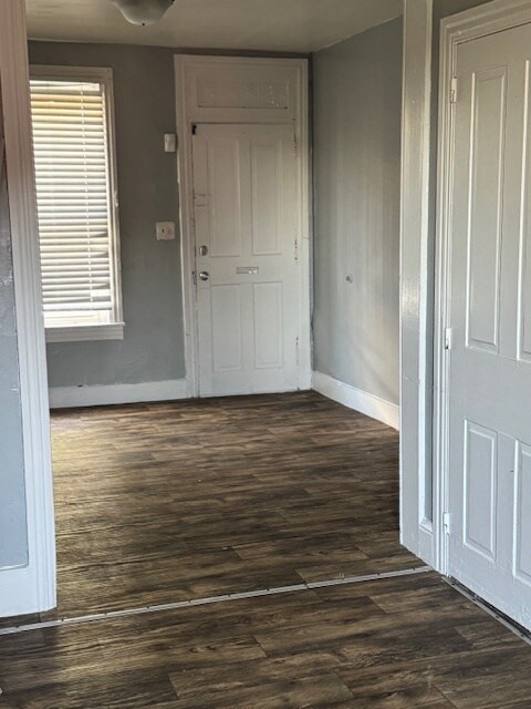 Building Photo - 522 Maple St