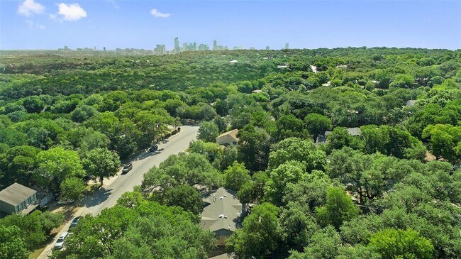 Building Photo - 2301 Barton Hills Dr