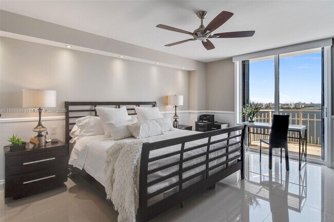 Building Photo - 4000 Towerside Terrace
