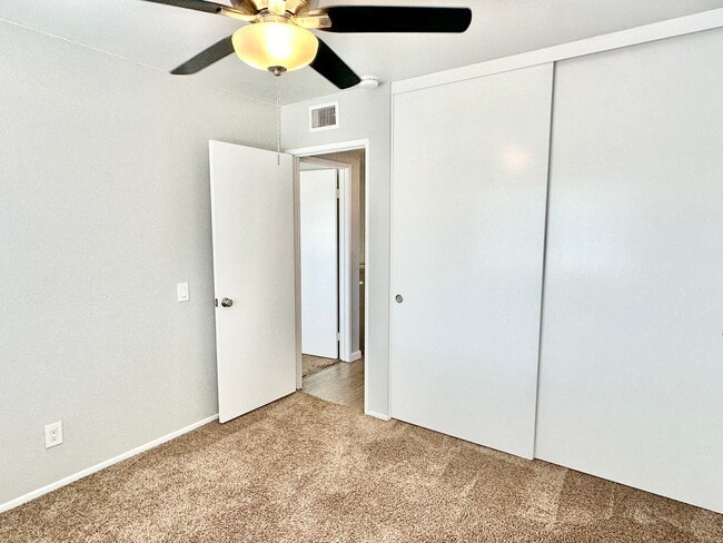 Building Photo - Beautiful Two-Story Home, Guajome Park, Community Pool, San Luis Rey Hiking/Biking Path, Lovely C...