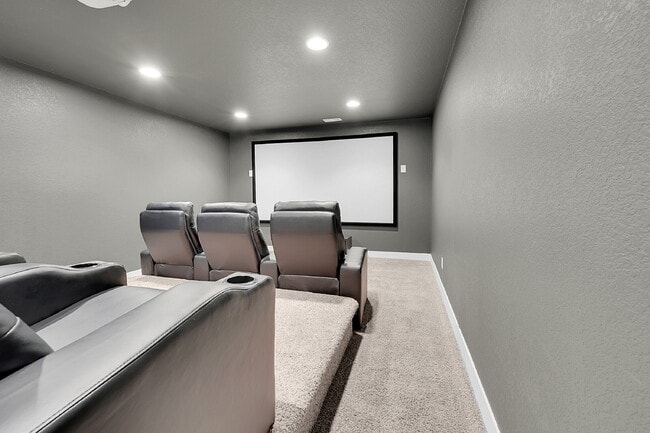 Building Photo - $3,150 - 5 Bed, 3 Bath Home in CO Springs ...