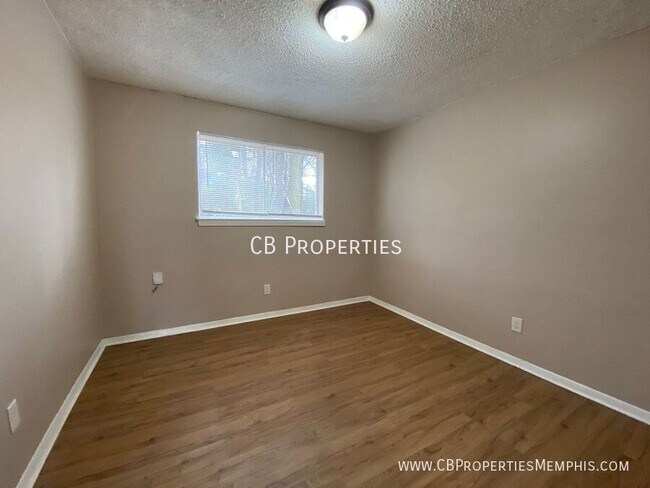 Building Photo - 1317 Halcomb Ln