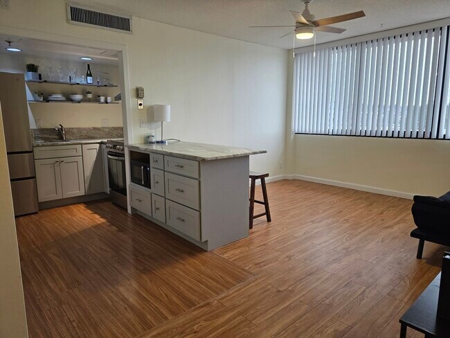 Building Photo - 70 Southbridge St