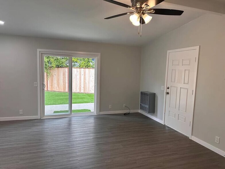 Building Photo - 2203A Alta Vista Dr